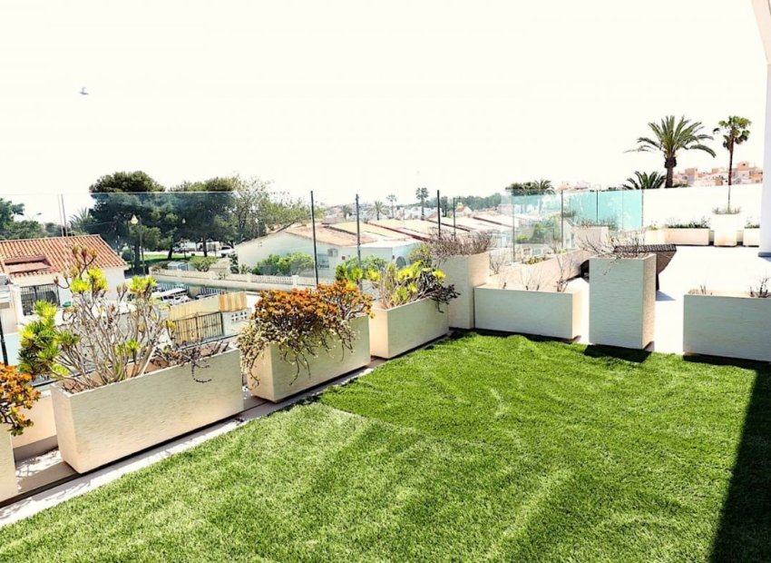 Herverkoop - Villa - Torrevieia - Los Angeles