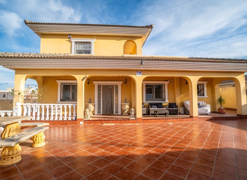 Herverkoop - Villa - Torrevieia - LOS BALCONES - LOS ALTOS