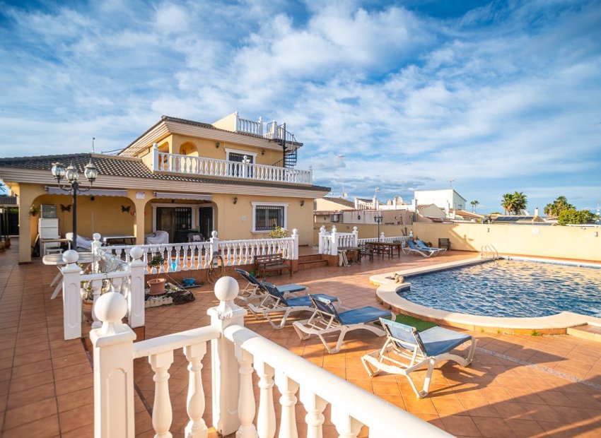 Herverkoop - Villa - Torrevieia - LOS BALCONES - LOS ALTOS