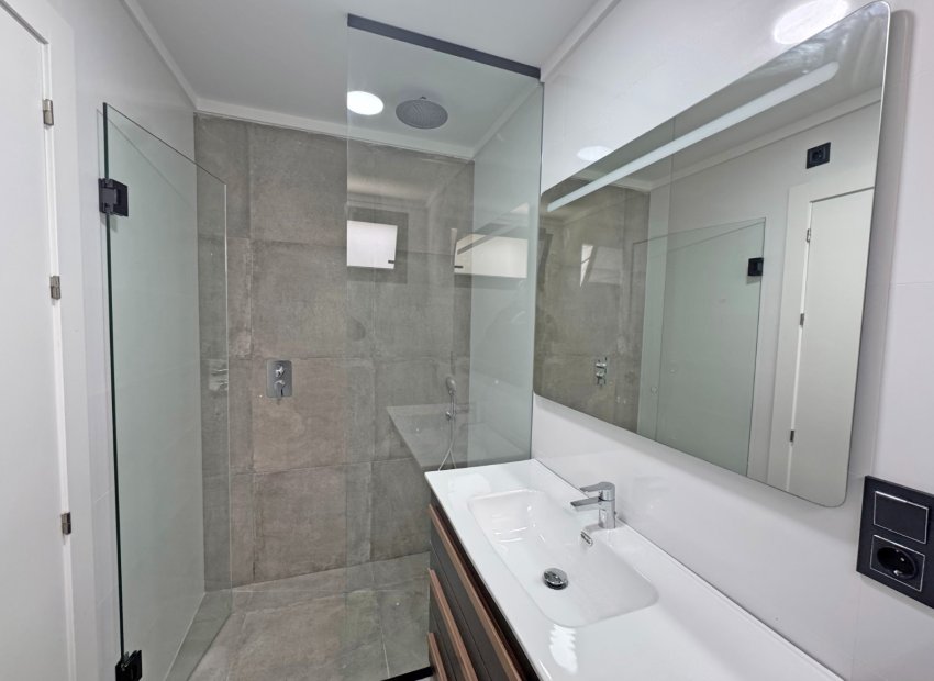 Herverkoop - Villa - Torrevieia - Los Balcones