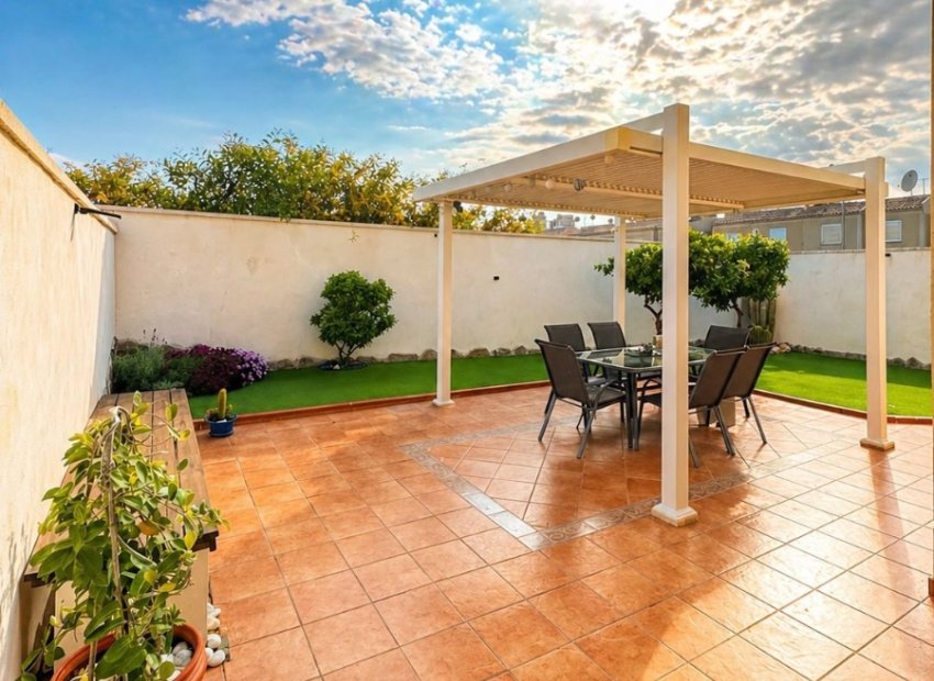 Herverkoop - Villa - Torrevieia - Nueva Torrevieja