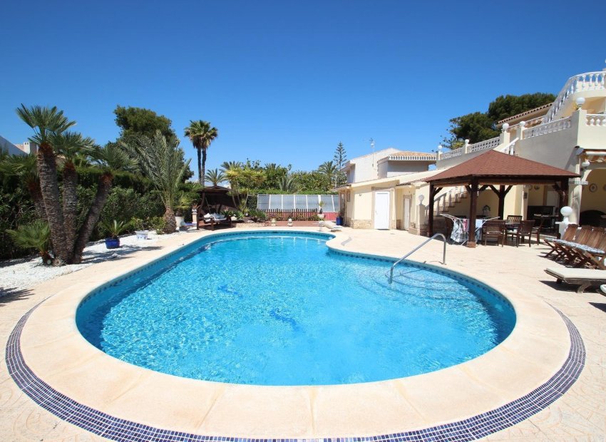 Herverkoop - Villa - Torrevieia - Punta Prima