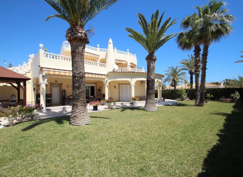 Herverkoop - Villa - Torrevieia - Punta Prima