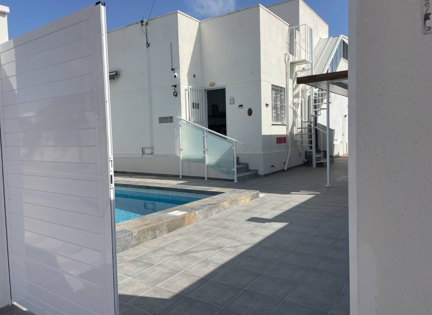 Herverkoop - Villa - Torrevieia - San Luis