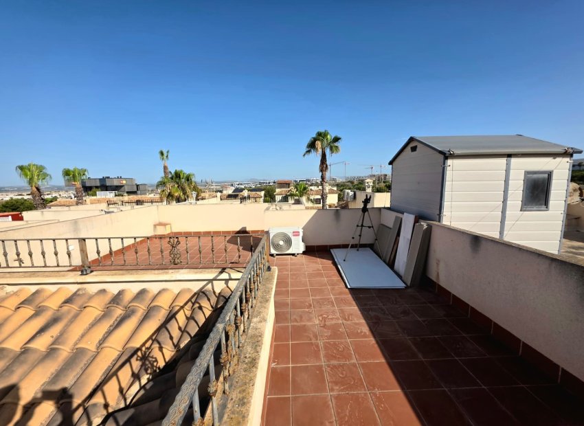 Herverkoop - Villa - Torrevieia - Sector 25