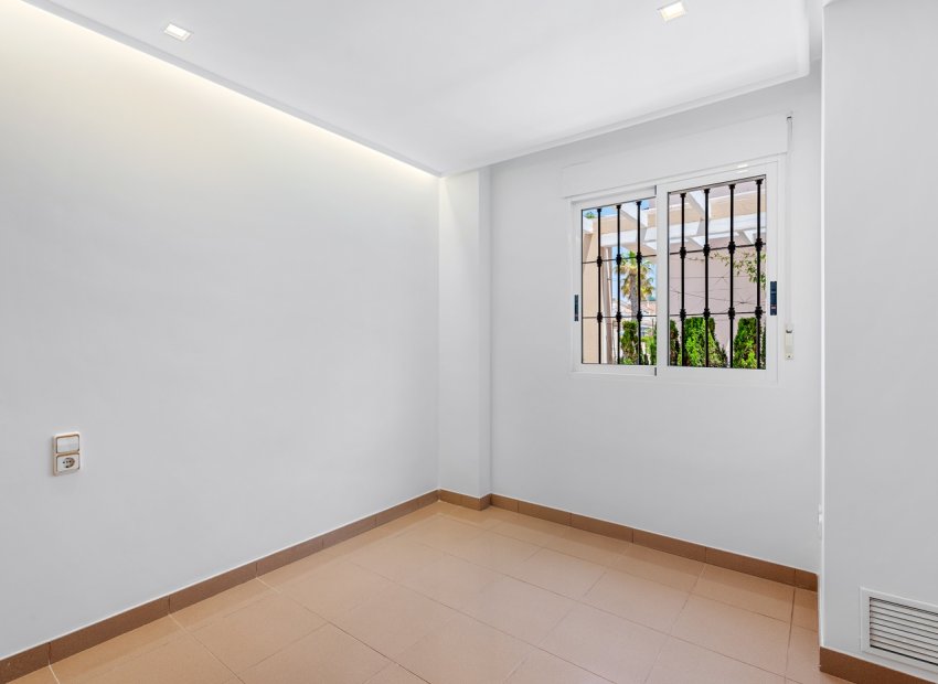 Herverkoop - Villa - Torrevieia - Torrevieja