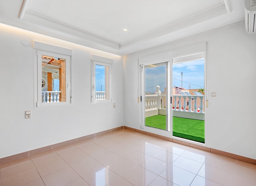 Herverkoop - Villa - Torrevieia - Torrevieja