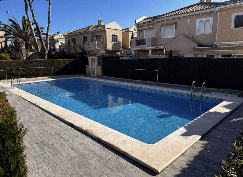 Herverkoop - Villa - Torrevieia - Torrevieja
