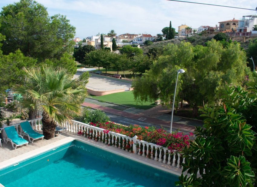 Herverkoop - Villa - Torrevieia - Torrevieja