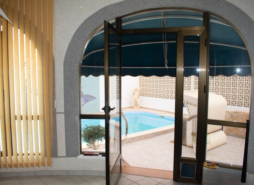 Herverkoop - Villa - Torrevieia - Torrevieja