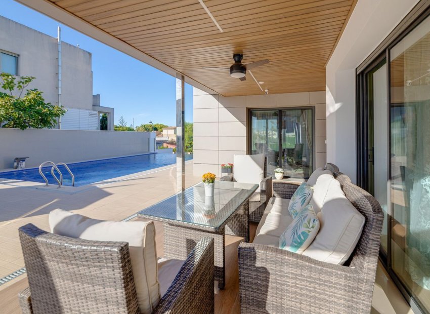 Herverkoop - Villa - Torrevieia - Torrevieja