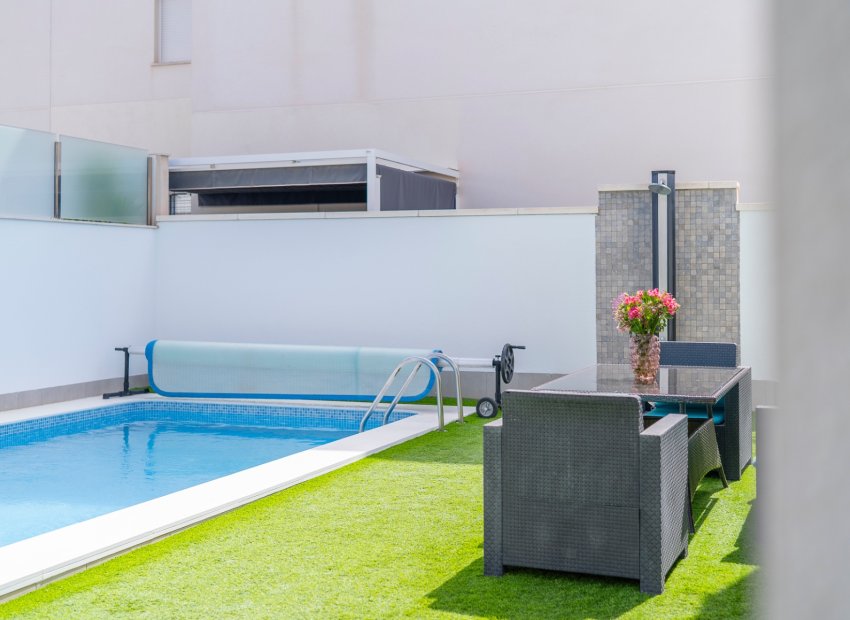 Herverkoop - Villa - Torrevieia - Torrevieja