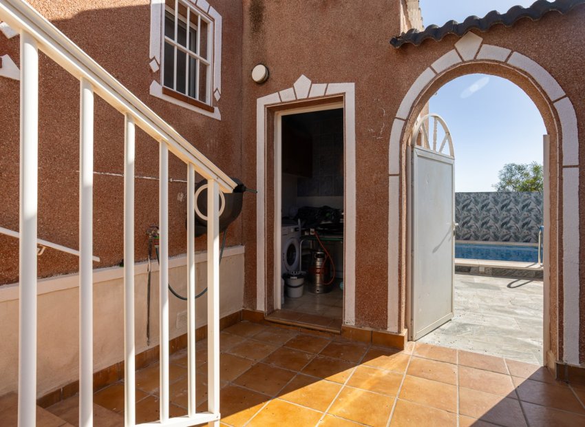 Herverkoop - Villa - Torrevieia - Urbanización San Luis