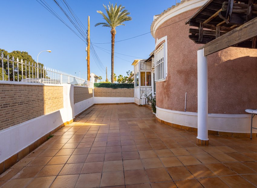Herverkoop - Villa - Torrevieia - Urbanización San Luis