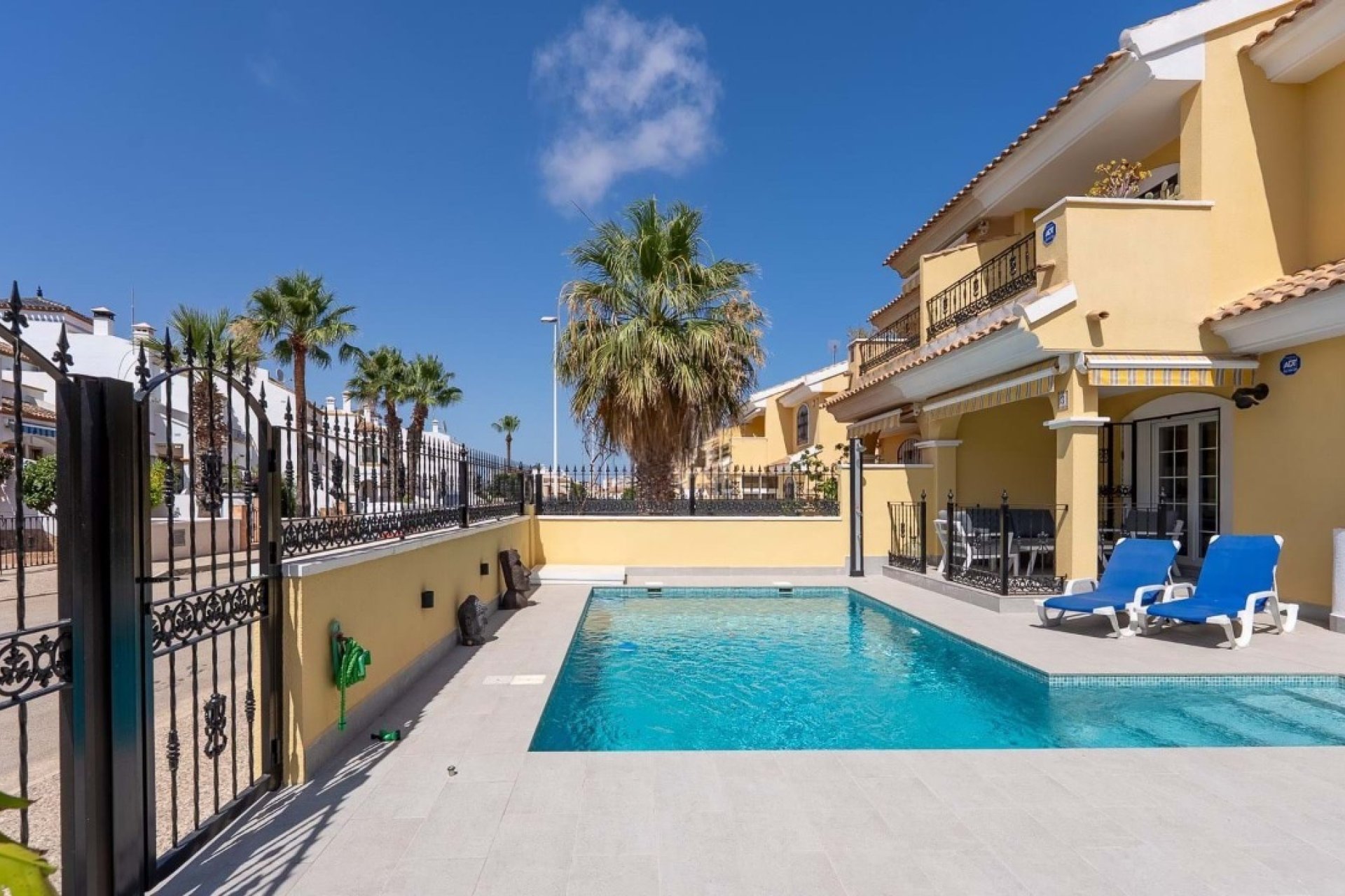 Herverkoop - Villa - Villamartín - Los Dolses