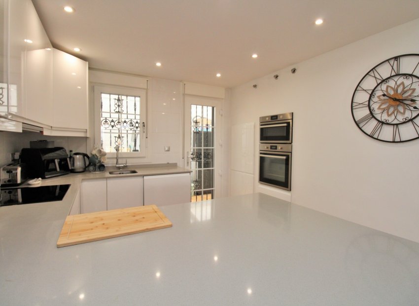 Herverkoop - Villa - Villamartín - Los Dolses