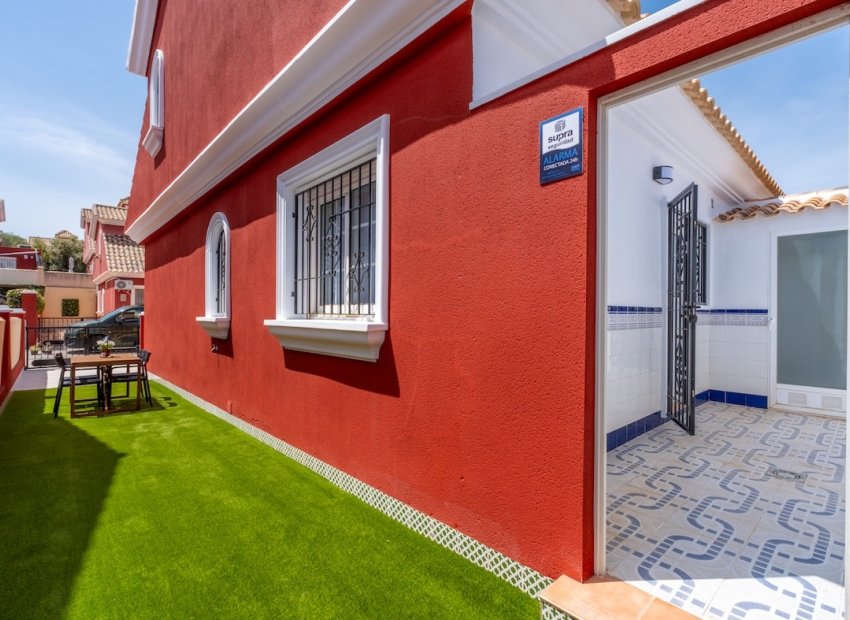 Herverkoop - Villa - Villamartín - PAU 26