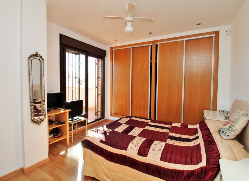 Herverkoop - Villa - Villamartín - PAU 8