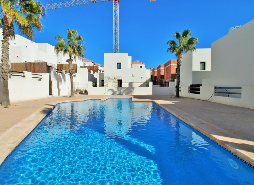 Herverkoop - Villa - Villamartín - PAU 8