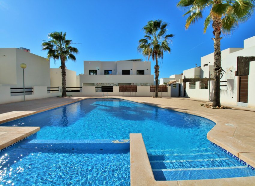 Herverkoop - Villa - Villamartín - PAU 8