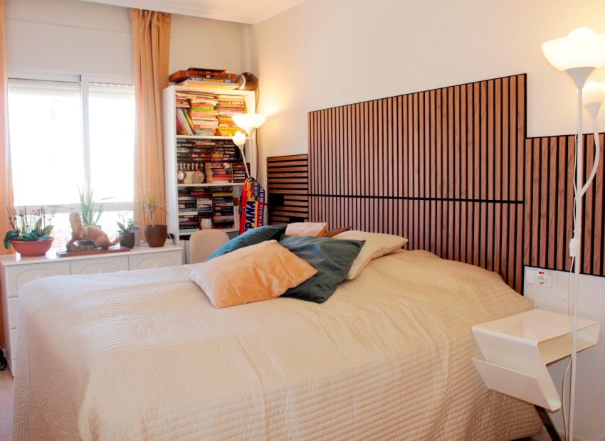 Herverkoop - Villa - Villamartín - PAU 8