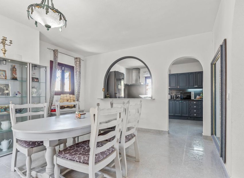 Herverkoop - Villa - Villamartín - Res. Las Filipinas