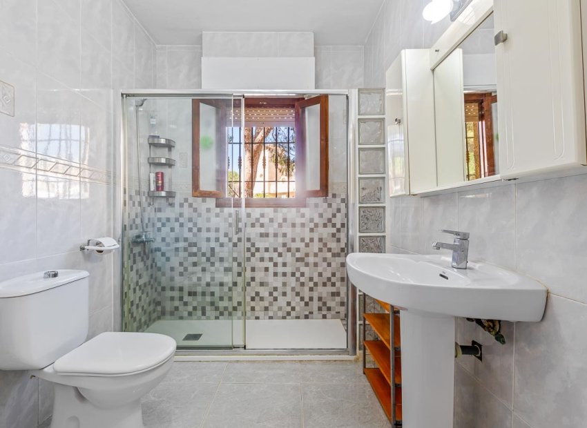 Herverkoop - Villa - Villamartín - Res. Las Filipinas