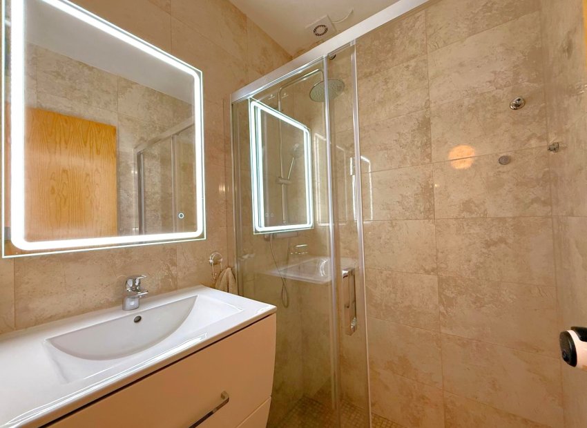 Herverkoop - Villa - Villamartín