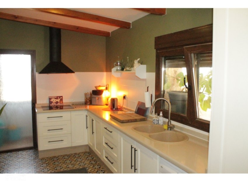 Herverkoop - Villa - Villena