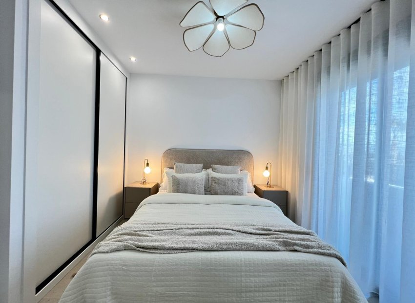 New Build - Townhouse / Duplex / Corner - Benferri