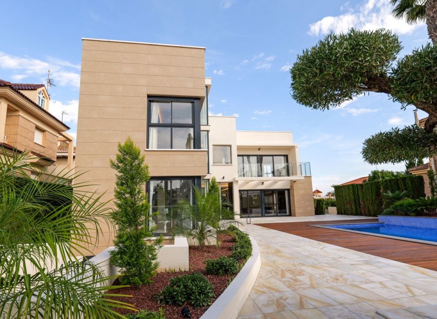New Build - Villa - Torrevieia - Torrevieja
