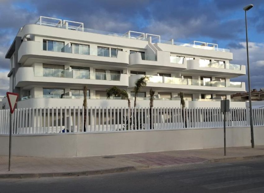 Obra nueva - Apartamento / piso - Cabo Roig