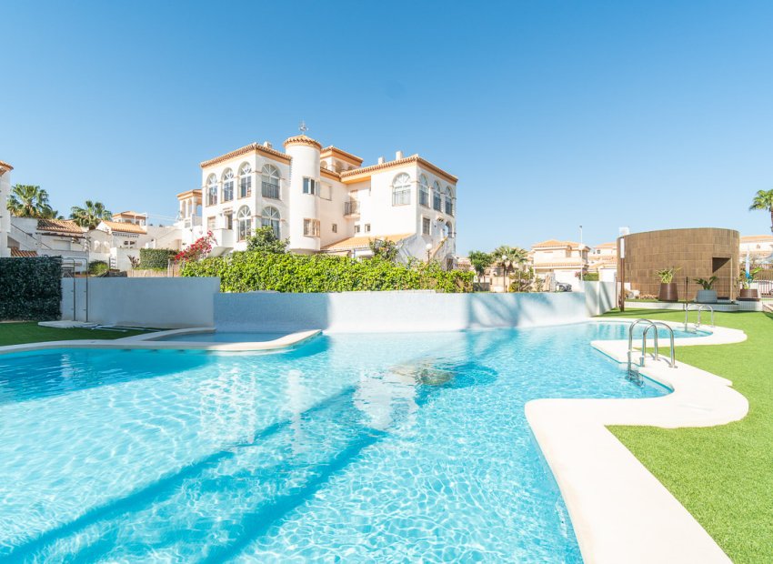 Obra nueva - Apartamento / piso - Orihuela Costa