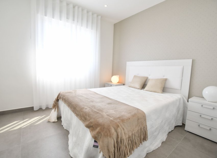 Obra nueva - Bungalow - San Miguel de Salinas
