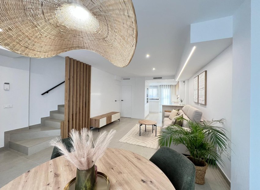 Obra nueva - Townhouse / Duplex - Benferri