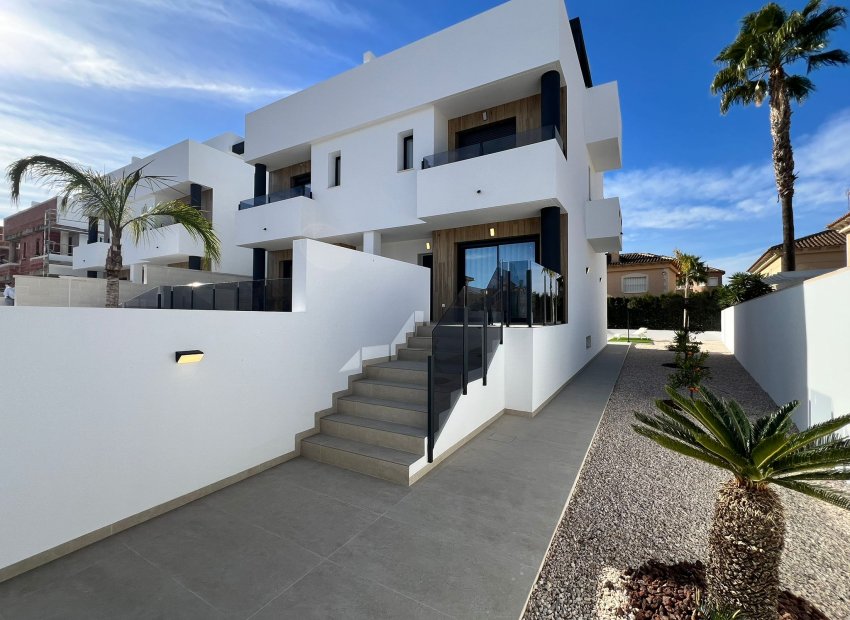 Obra nueva - Townhouse / Duplex - Benferri