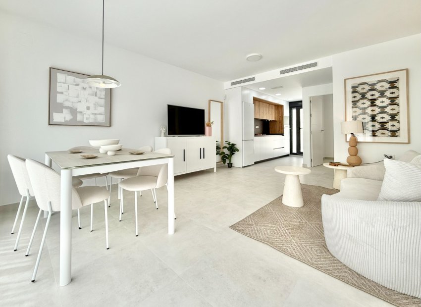 Obra nueva - Townhouse / Duplex - Cox