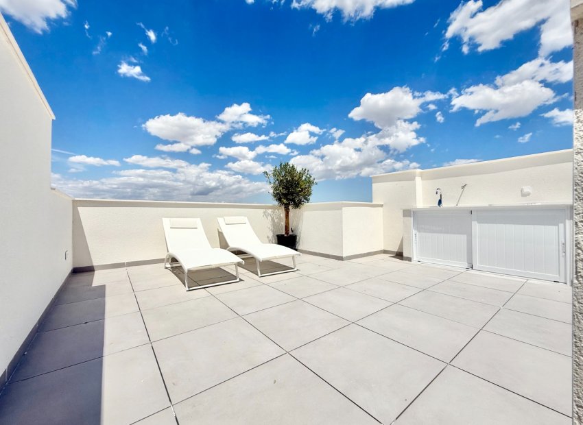 Obra nueva - Townhouse / Duplex - Cox