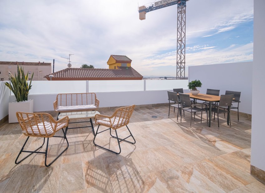 Obra nueva - Townhouse / Duplex - Jerónimo y Avileses