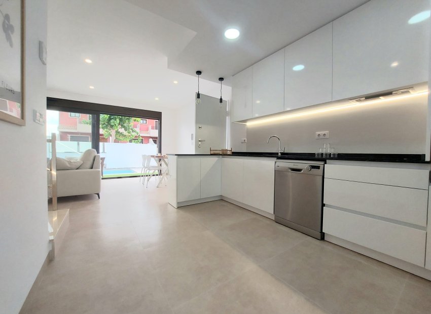 Obra nueva - Townhouse / Duplex - Las Esperanzas