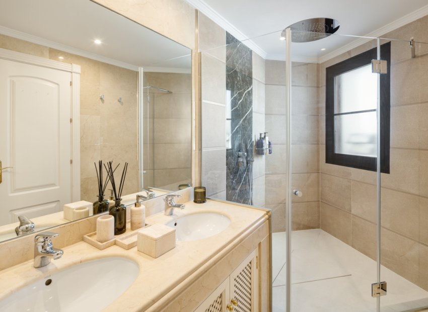 Obra nueva - Villa - Benahavís