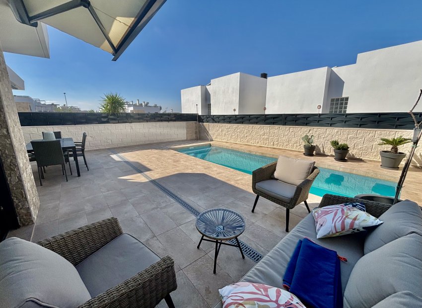 Obra nueva - Villa - Benijofar