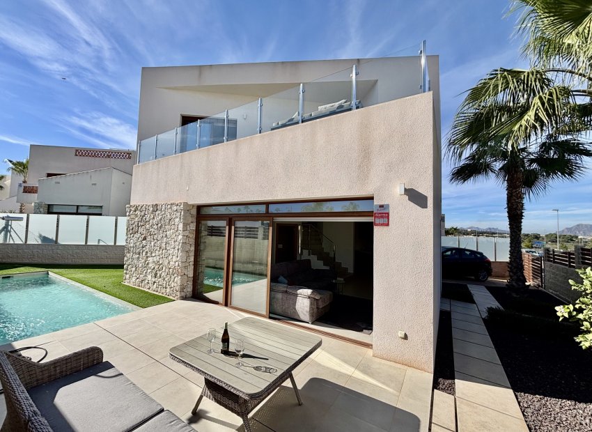 Obra nueva - Villa - Benijofar