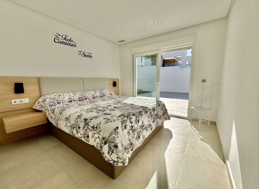 Obra nueva - Villa - Benijofar