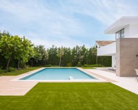 Obra nueva - Villa - El Paraíso