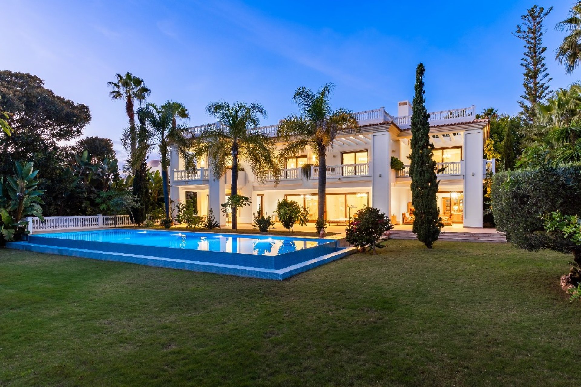 Obra nueva - Villa - Estepoa - Estepona
