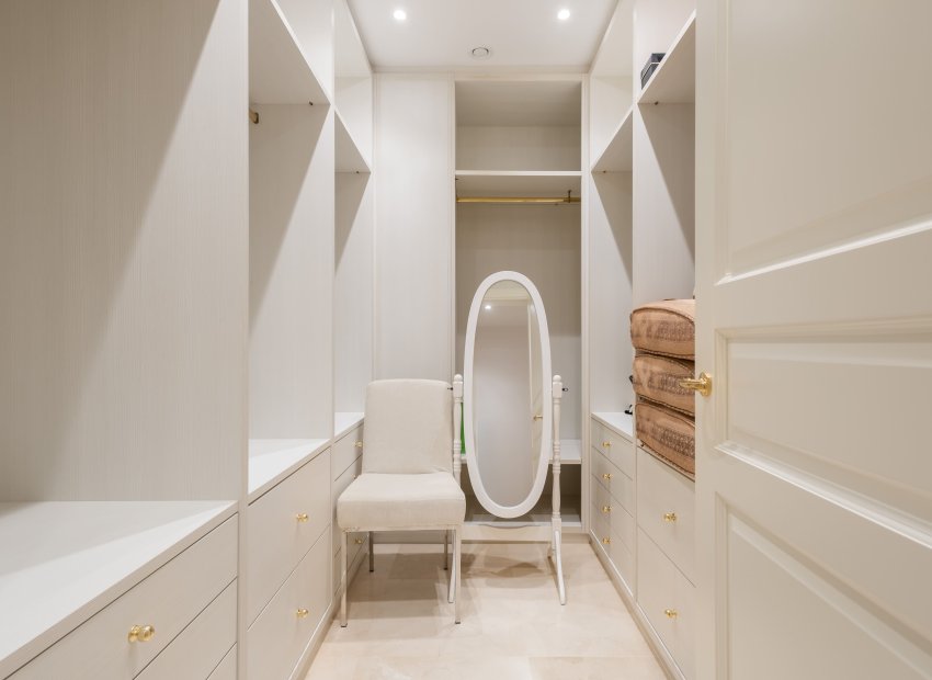 Obra nueva - Villa - Estepoa - Estepona