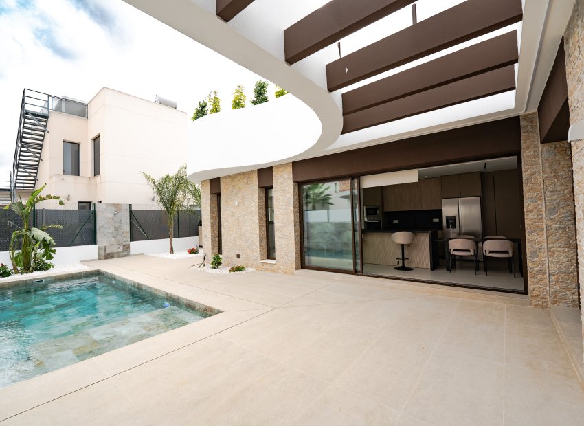 Obra nueva - Villa - Heredades - Heradades