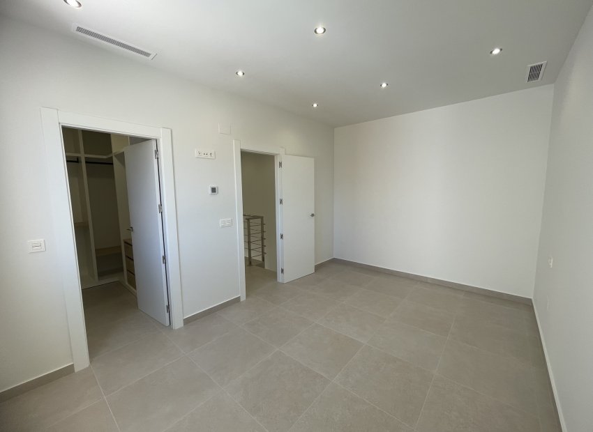 Obra nueva - Villa - Heredades - Heradades