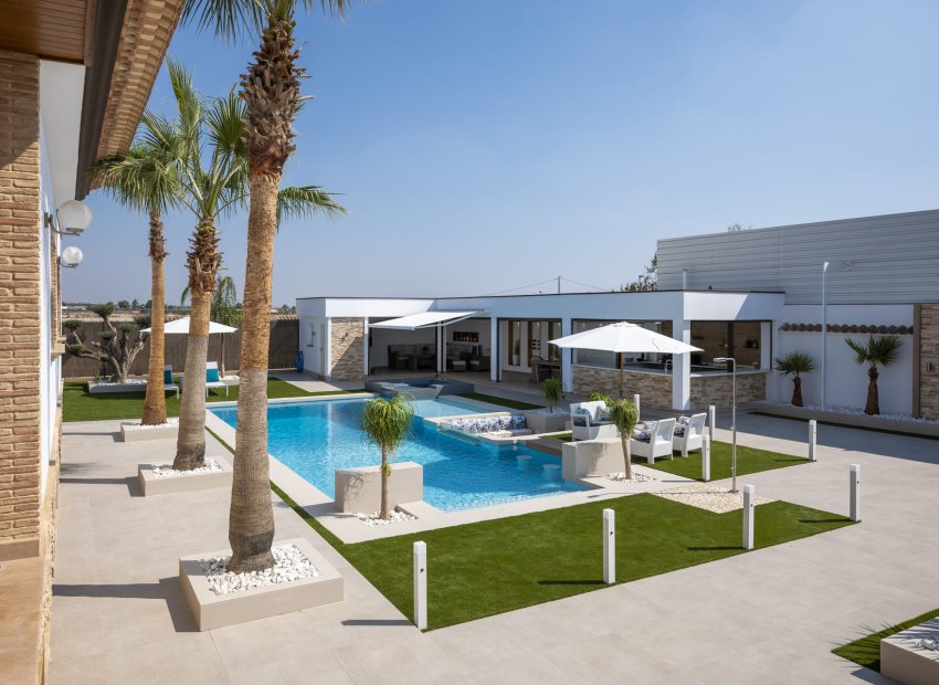 Obra nueva - Villa - Jerónimo y Avileses